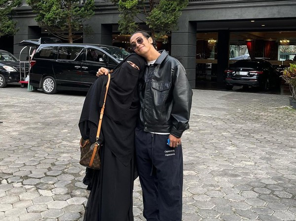 Abidzar Diterpa Isu Foto Syur, Umi Pipik Ingatkan Soal Ujian di Dunia