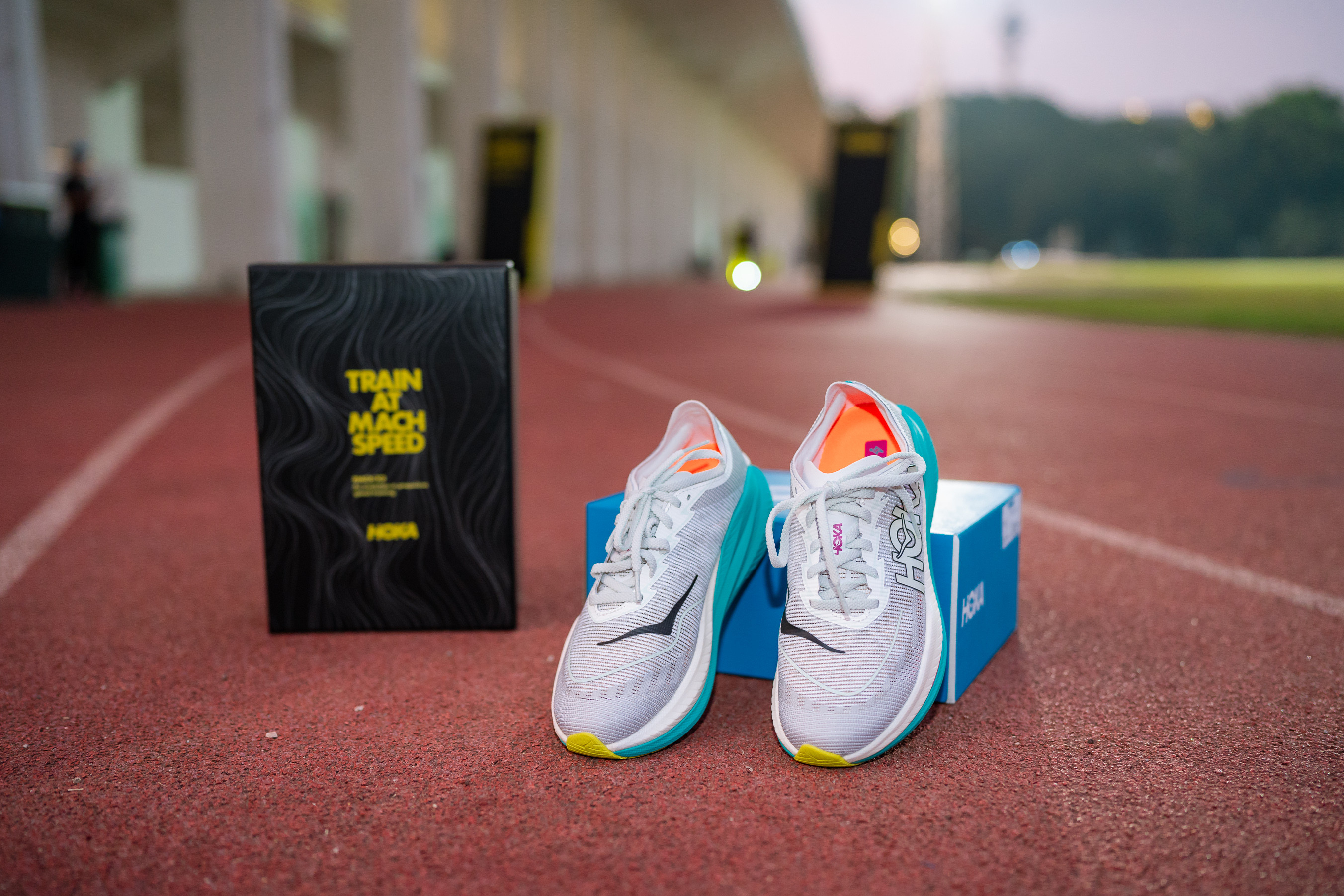 HOKA Luncurkan MACH X2, Desain Ringan & Responsif untuk Lari Lebih Cepat