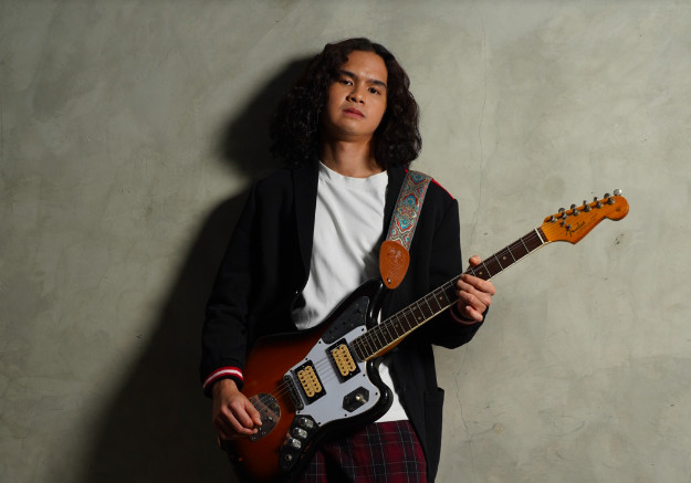 Dul Jaelani Tuangkan Rasa Muak Akan Kepalsuan Melalui “Tak Mau Gila"