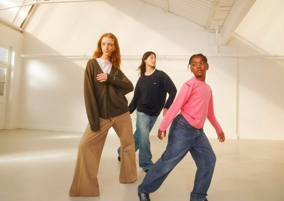 Pertama di Indonesia! UNIQLO X Anya Hindmarch Hadirkan Koleksi “An Eye for Curiosity’