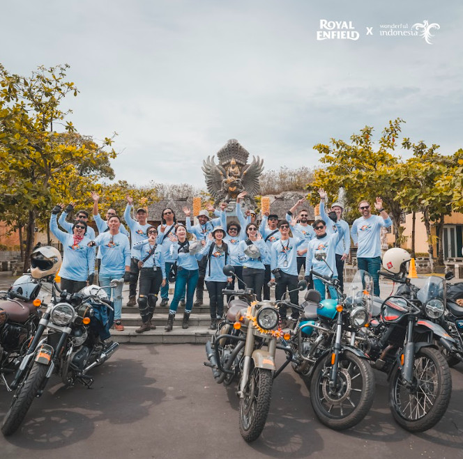 Royal Enfield X Wonderful Indonesia Temukan Keunikan & Kecantikan Alam dengan Sepeda Motor