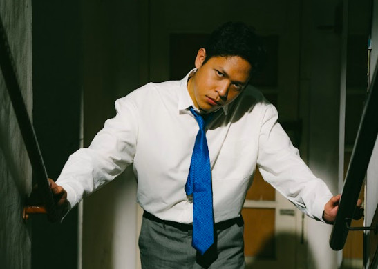 Hindia Rayakan 5 Tahun Album 'Menari Dengan Bayangan'