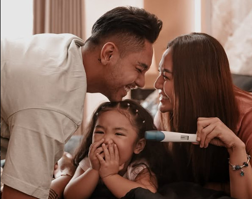 Selamat! Siti Badriah & Krisjiana Umumkan Kehamilan Anak Kedua