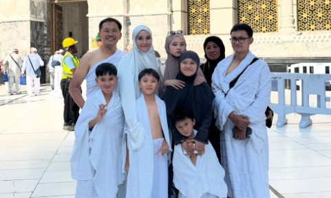 Jalani Umrah Sekeluarga, Zaskia Adya Mecca: Nikmatnya