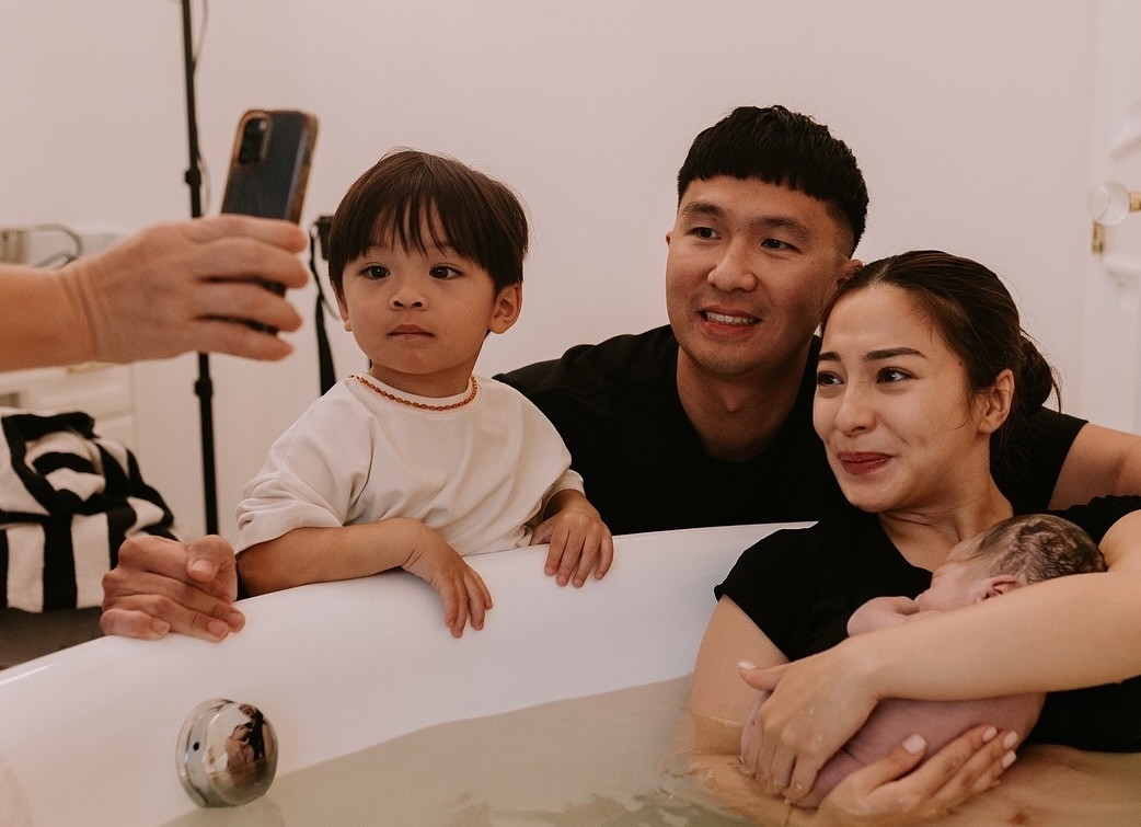 Ketahui Water Birth yang Dilakukan Nikita Willy Saat Lahirkan Anak Kedua
