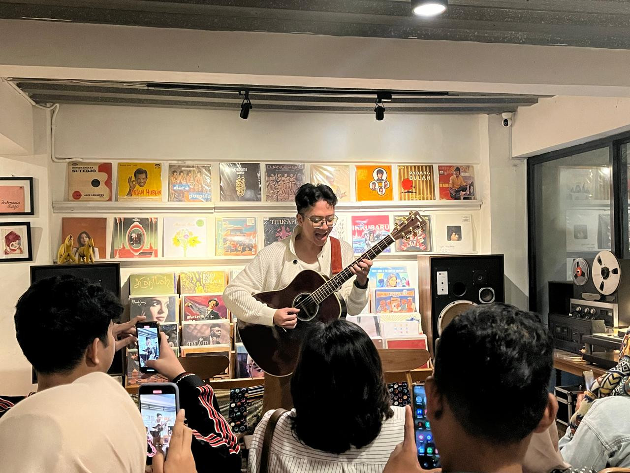 Bicara Hal Yang Tak Terungkapkan, Sezairi Rilis Single 'Kata'