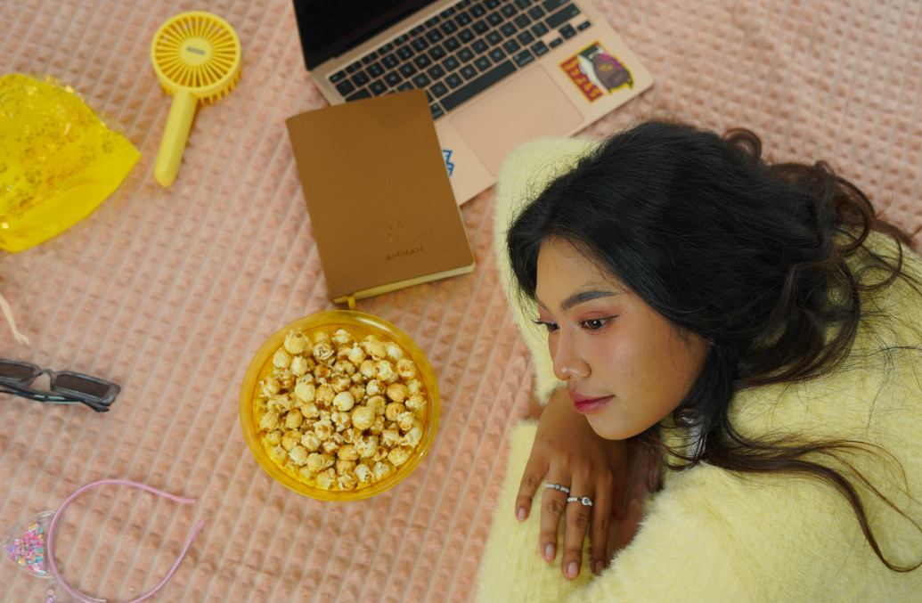 Yaning Anasthasia Tutup Tahun 2024 dengan "SELAMANYA"