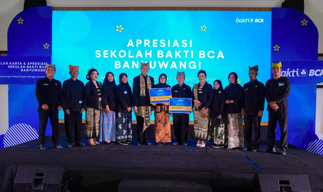 BCA Rayakan Pendampingan Sekolah Bakti BCA di Banyuwang