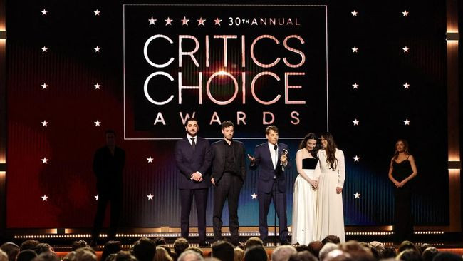 "Shogun" Bawa 4 Piala, Ketahui Daftar Lengkap Pemenang Critics Choice Awards 2025