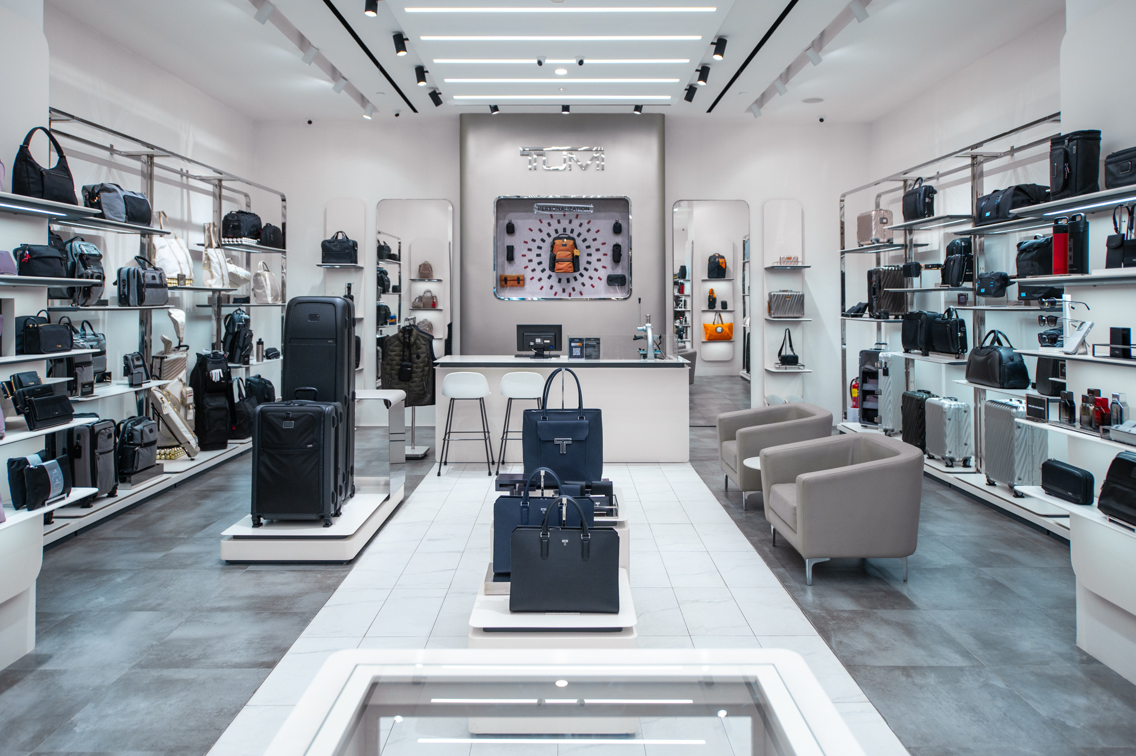 Kampanye “Made You Since 1975”, TUMI Rayakan Ulang Tahun Ke-50