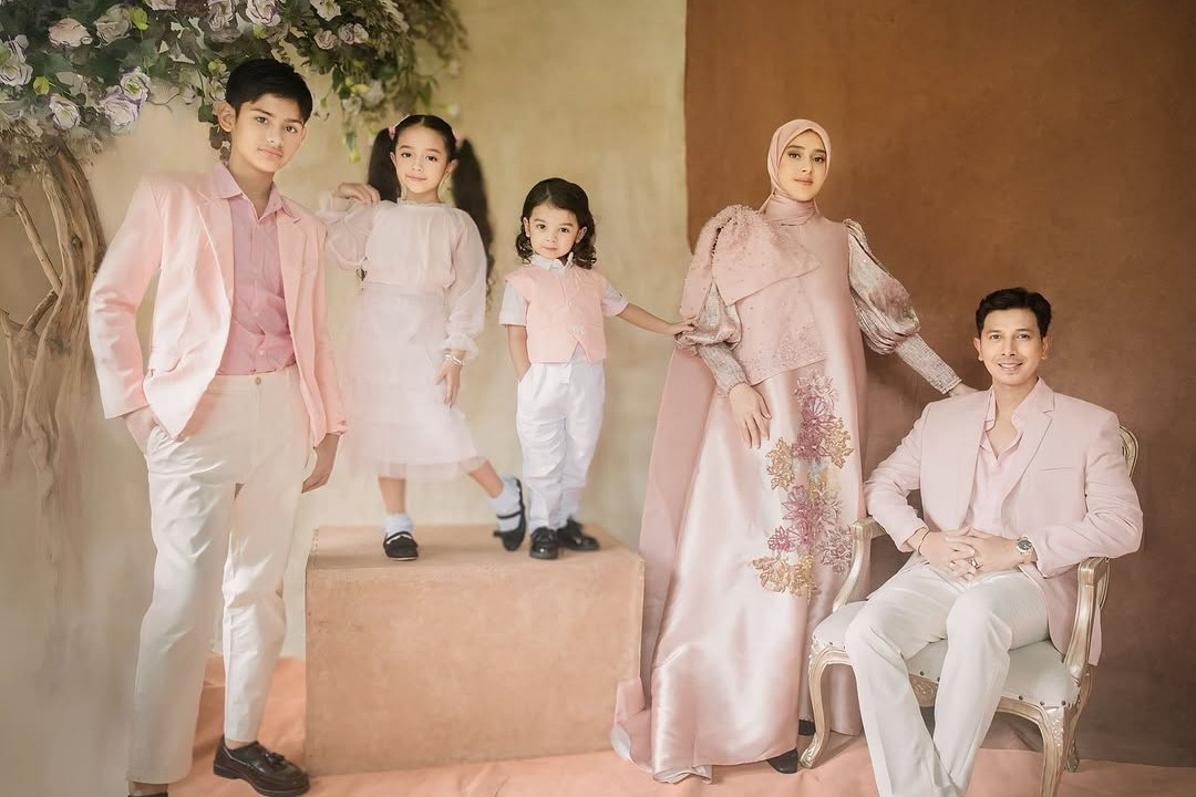 Fairuz A Rafiq & Sonny Septian Ajarkan Anak Perdalam Al-Qur’an Sejak Dini