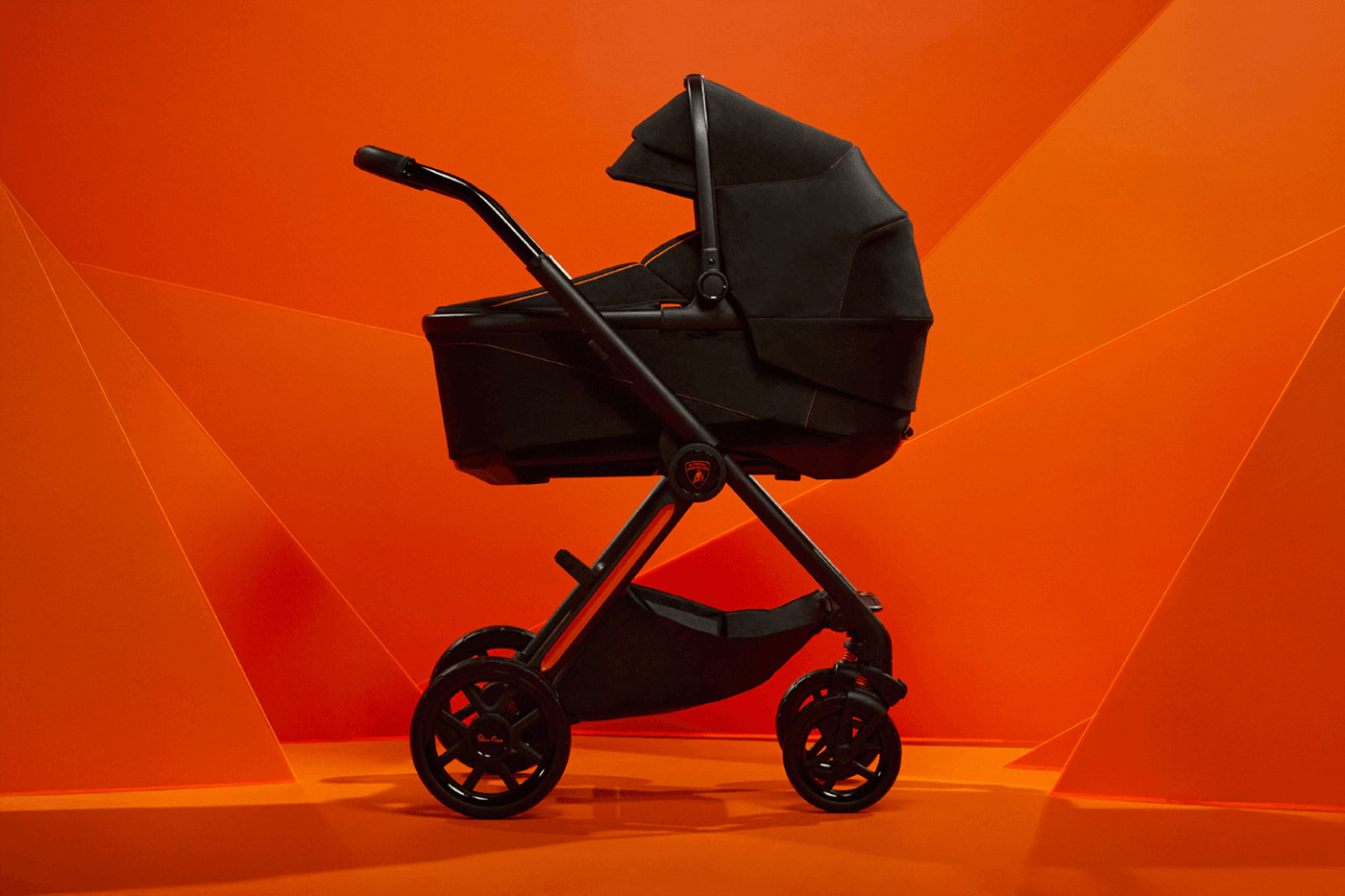 Kolaborasi dengan Silver Cross, Lamborghini Rilis Stroller Bayi Eksklusif