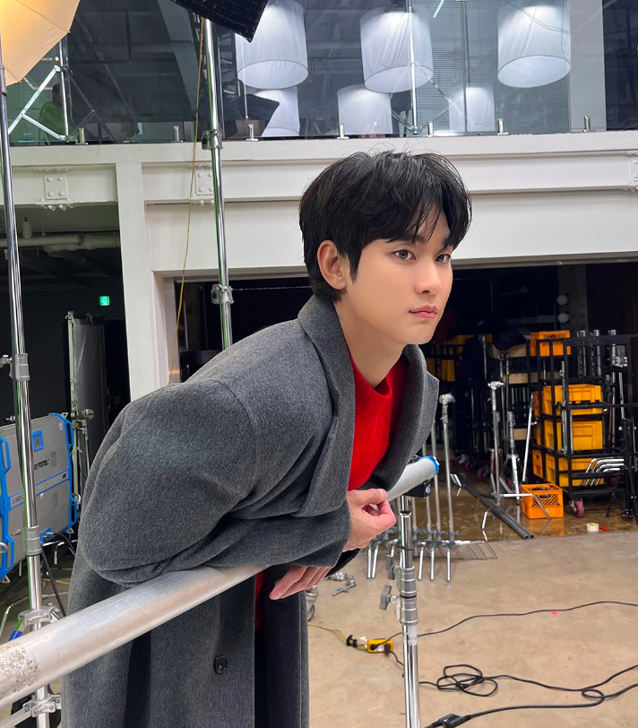 Gak Ngaruh! "Knock-Off" Drama Terbaru Kim Soo-hyun tetap Diproduksi