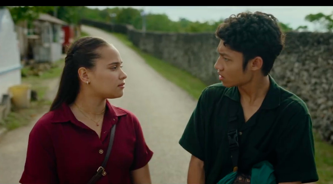 Kisahkan Romansa Cinta Raim Laode & Istri, Film "Komang" Tayang Libur Lebaran