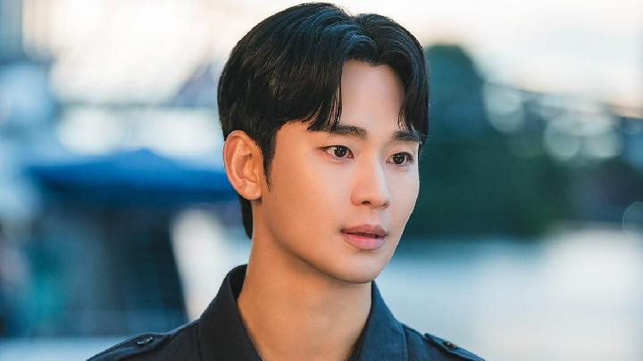 Kim Soo-hyun Digugat Keluarga Kim Sae-ron atas Pelanggaran UU Anak