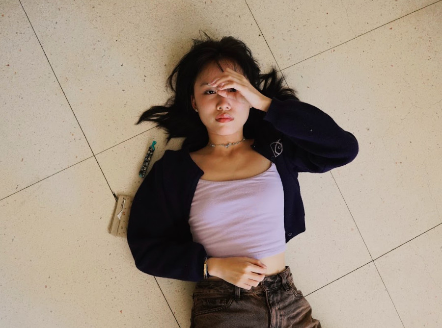 Gali Emosi Cinta, Rhyu Musis Asal Singapura Rilis "It's Pouring"