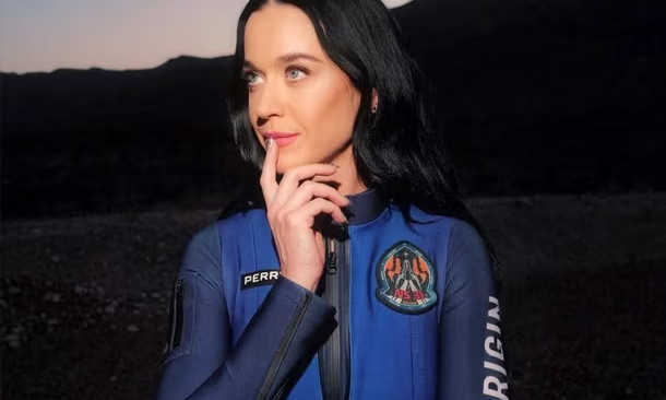 Lakukan Perjalanan Singkat ke Luar Angkasa, Katy Perry Berhasil Selesaikan Misi NS-31