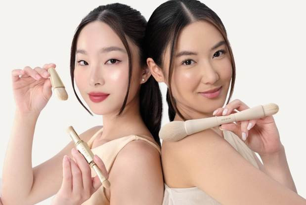 Aeris Beauté Hadirkan 2 Warna Baru untuk The Signature 4-in-1 Brush