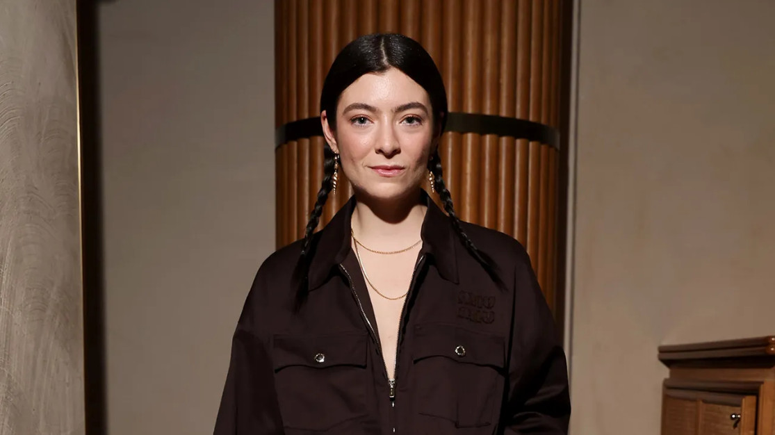 Resmi Comeback, Lorde Rilis "What Was That"