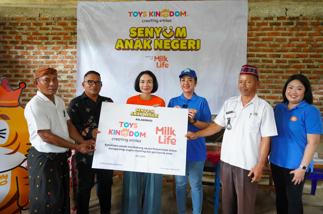 Toys Kingdom & MilkLife Salurkan Lebih Dari 40 Ribu Kotak Susu di NTT