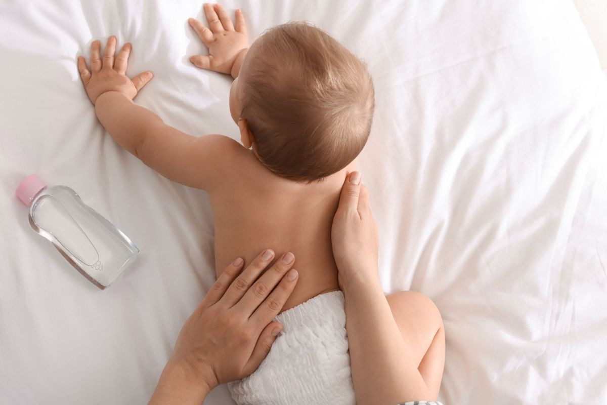 Skincare Bayi: Cara Memilih Produk yang Aman untuk Bayi Baru Lahir