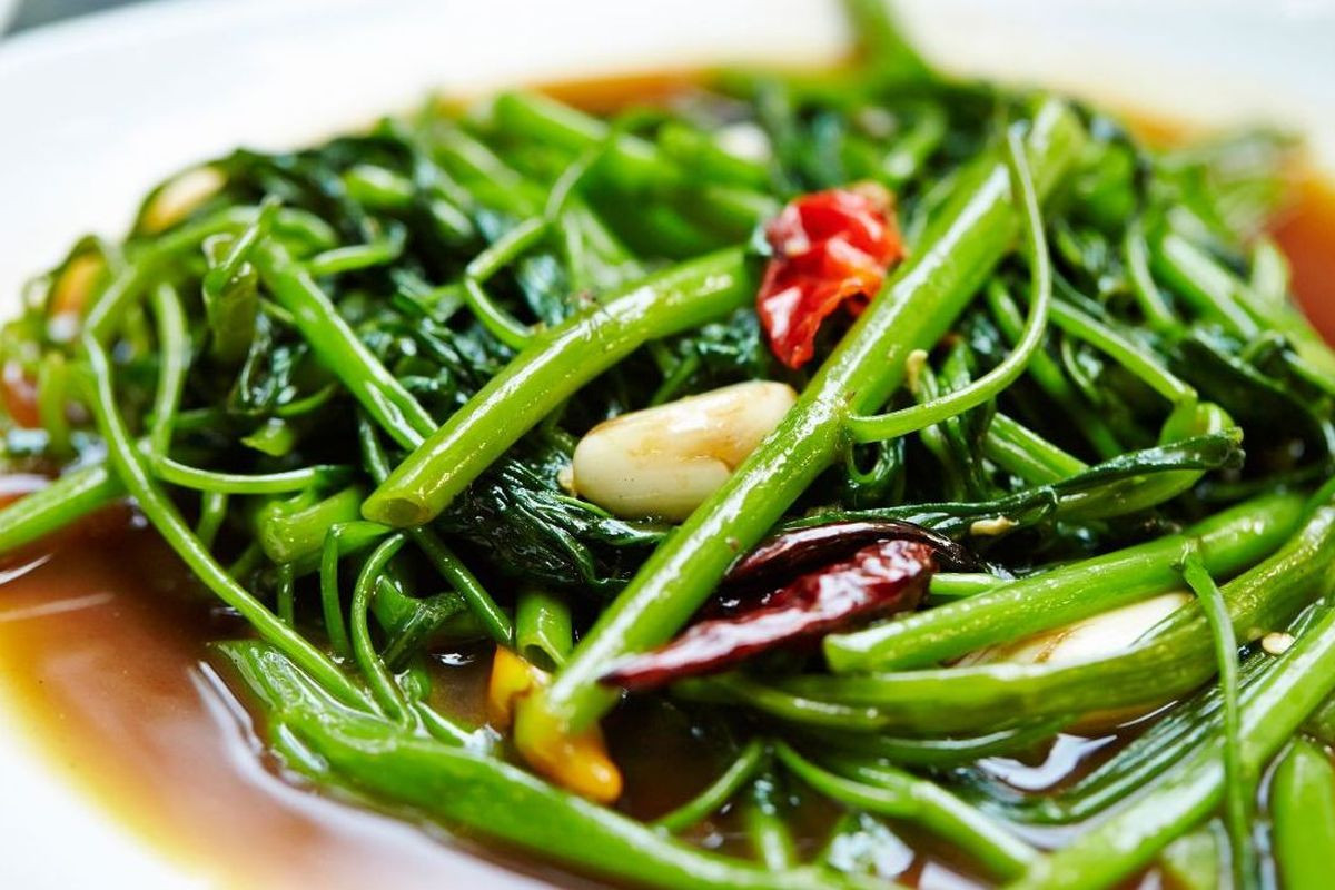 Resep Tumis Kangkung Sambal Terasi: Lezat, Pedas, dan Bikin Nagih!