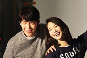 Makin Lengket, Kim Woo Bin dan Shin Min Ah Terciduk Pacaran di Paris