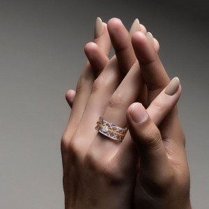 Rekomendasi Cincin Emas Wanita dengan Dua Tone Warna
