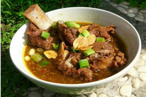 Pasti Ketagihan, Ini 8 Makanan Khas Makassar Paling Enak selain Coto