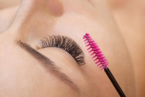 Apa Lash Lift Itu Halal?  Begini 4 Fakta dan Penjelasannya