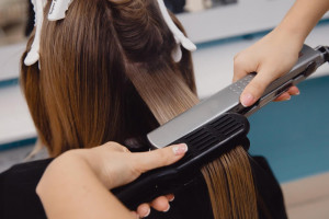 5 Cara Mengembalikan Rambut Rusak Akibat Smoothing