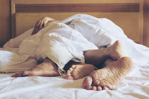 7 Rahasia  Cara Alami Tahan Lama Saat Bercinta untuk Suami Istri