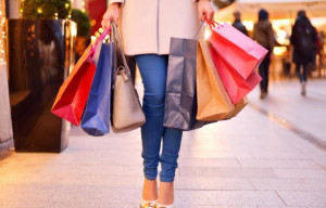6 Zodiak Ini Dikenal Suka Belanja Impulsif