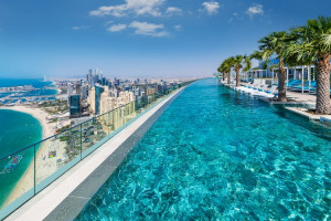 Ingin Liburan? Ini 7 List Infinity Pool Terkeren di Dunia