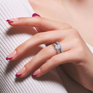 Apa Perbedaan Eternity dan Tennis Jewellery? Ketahui Dulu Kisahnya!