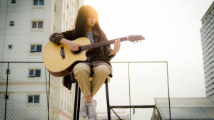 Macam-macam Gitar Akustik yang Harus Kamu Tahu