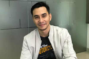 6 Tips Kebugaran ala Darius Sinathrya di Kala Pandemi