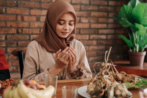 Yuk Biasakan Baca Doa Sebelum dan Sesudah Makan!
