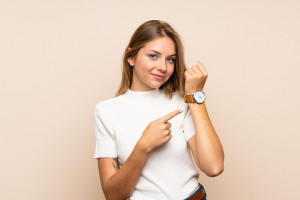 9 Tips Memilih Jam Tangan Wanita, Bikin Penampilan Semakin Modis