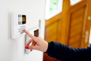 6 Cara Ciptakan Keaman Rumah Anti Maling