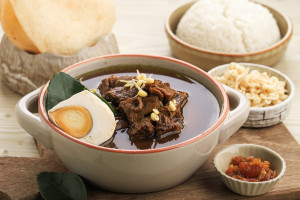 Cukup Tambahkan Bumbu Ini, Rawon Rumahan Jadi Lebih Lezat ala Pedagang Kaki Lima