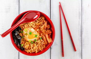 Terkenal di Drama Korea, Ini Cara Membuat Mie Kimchi Ramyeon
