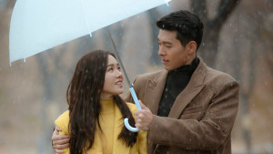 Beli Vila, Agensi Bantah Rumor Hyun Bin dan Son Ye Jin Akan Menikah