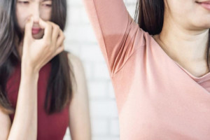 Gak Cuma Ketiak! Ini 5 Penyebab Bau Badan Tak Sedap