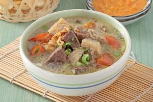 5 Rekomendasi Makanan Khas Betawi yang Wajib Kamu Coba! Legendaris Banget