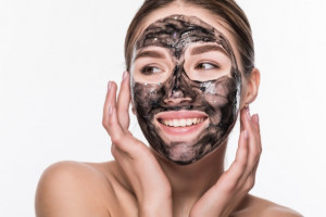 8 Manfaat Bamboo Charcoal untuk Perawatan Wajah
