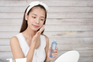 Cintai Produk Indonesia dengan Menggunakan 5 Essence Lokal Brand Ini!