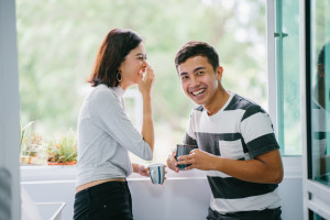 30 Gombalan Teka-teki Buat Pacar, Dijamin Baper Abis!