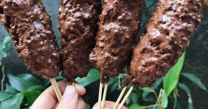 Simple, Kreasi Sate Pisang Tuk Camilan si Kecil