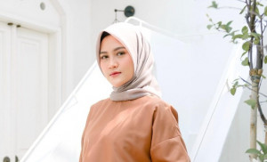 Fakta tentang Kehidupan Selebgram, Henny Rahman